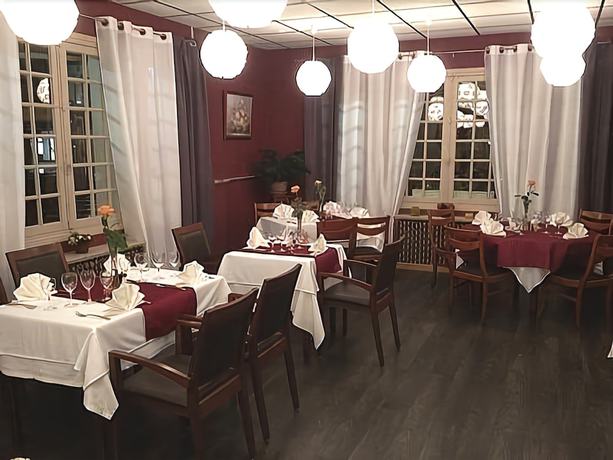 Imagen del bar/restaurante del Hotel HOTEL LE PERIGORD. Foto 4