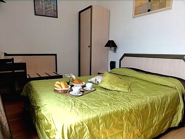 Imagen de la habitación del Hotel HOTEL LE PERIGORD. Foto 18