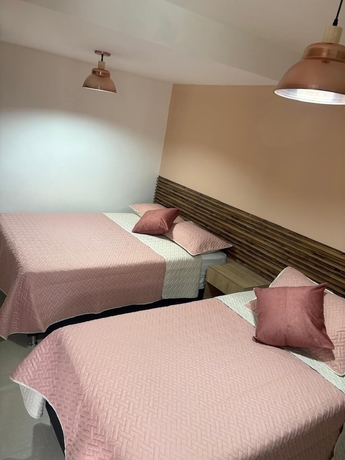 Imagen de la habitación del Hotel HOTEL LESUS. Foto 2