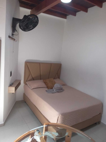 Imagen de la habitación del Hotel HOTEL LESUS. Foto 4