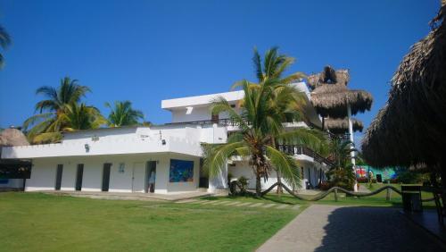 Imagen general del Hotel HOTEL LOS TAMBOS DEL CARIBE BEACH. Foto 11