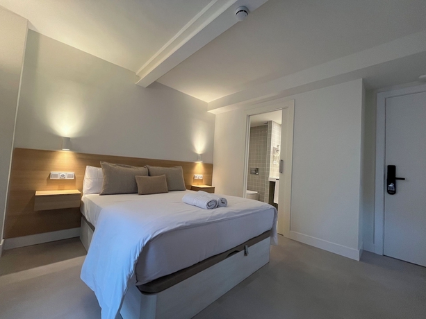 Imagen de la habitación del Hotel HOTEL LUNA NUEVA. Foto 11