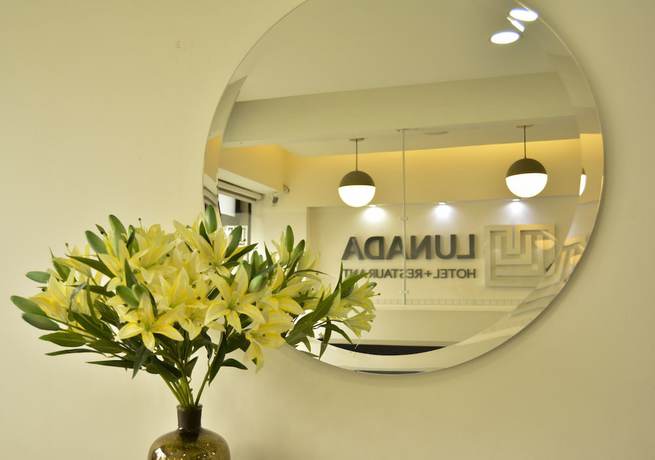 Imagen de los interiores del Hotel HOTEL LUNADA. Foto 19