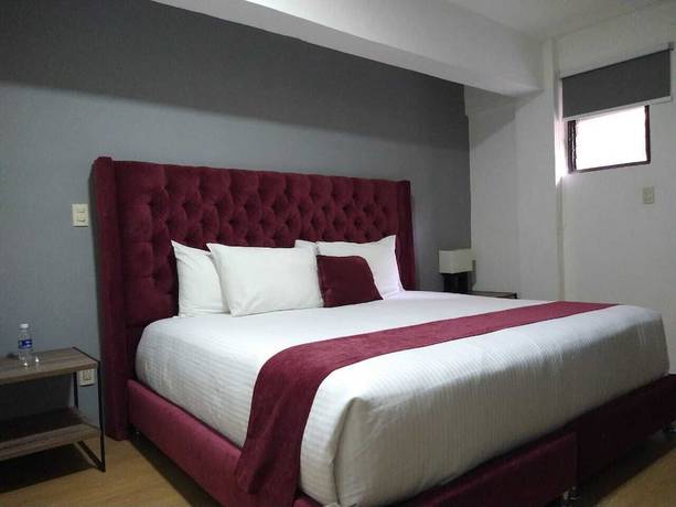 Imagen de la habitación del Hotel HOTEL LUNADA. Foto 10