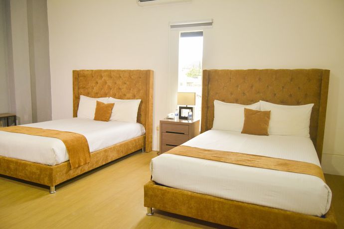 Imagen de la habitación del Hotel HOTEL LUNADA. Foto 13