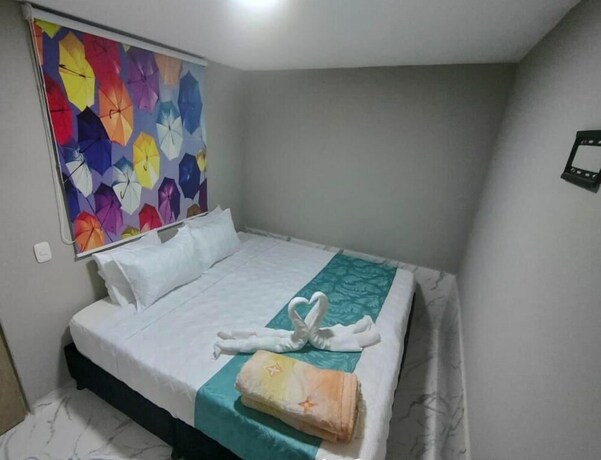 Imagen de la habitación del Hotel HOTEL LUXEM. Foto 5