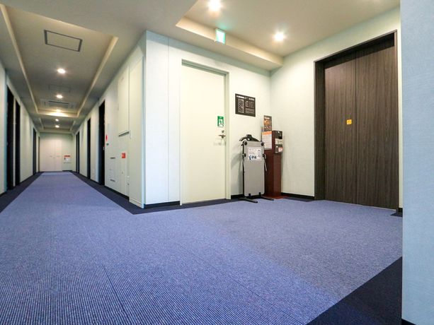 Imagen de los interiores del Hotel HOTEL LiVEMAX Numazu Ekimae. Foto 16