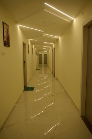 Imagen de los interiores del Hotel HOTEL MAGNET - INDORE. Foto 13