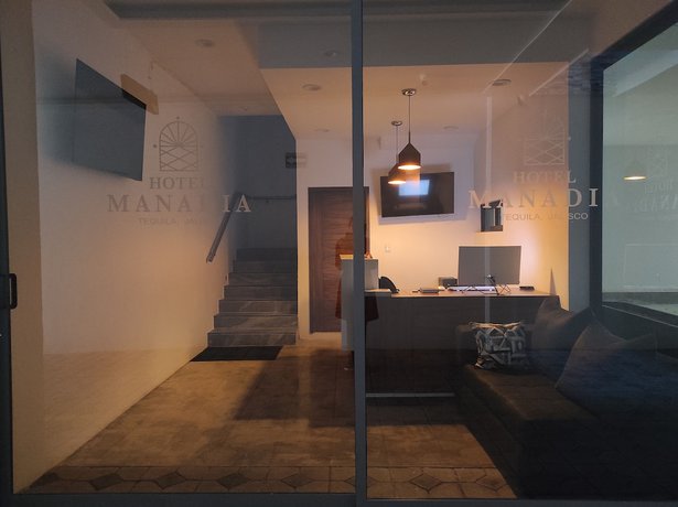 Imagen de los interiores del Hotel HOTEL MANADIA. Foto 18