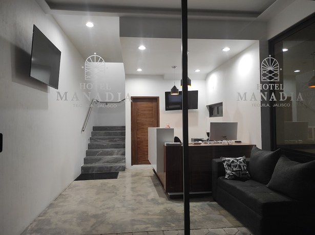 Imagen de los interiores del Hotel HOTEL MANADIA. Foto 19