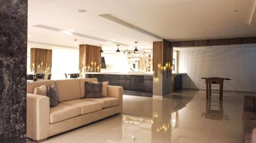 Imagen general del Hotel HOTEL MANZUR. Foto 2