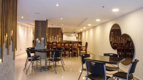 Imagen general del Hotel HOTEL MANZUR. Foto 9