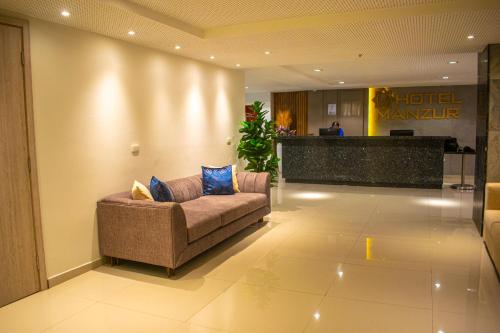 Imagen general del Hotel HOTEL MANZUR. Foto 11