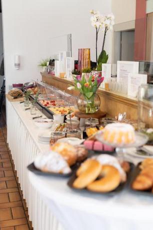 Imagen general del Hotel HOTEL MARIA, Gramatneusiedl. Foto 1