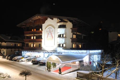 Imagen general del Hotel HOTEL MARIA THERESIA, MAYRHOFEN. Foto 9