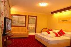 Imagen de la habitación del Hotel HOTEL MARIA THERESIA, MAYRHOFEN. Foto 17