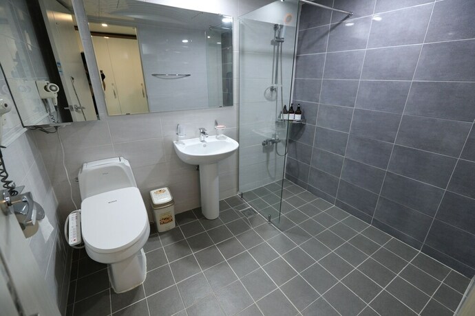 Imagen de la habitación del Hotel HOTEL MARINE. Foto 26