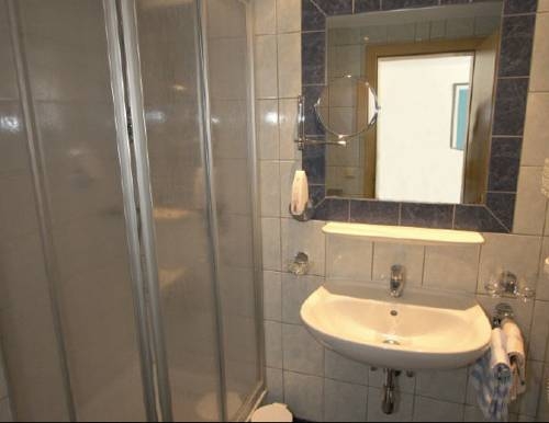 Imagen general del Hotel HOTEL MARTHA. Foto 12