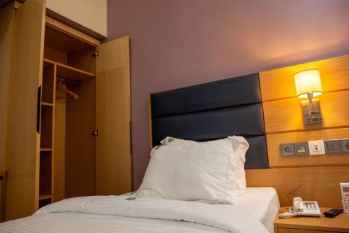 Imagen general del Hotel HOTEL MICKEL. Foto 9