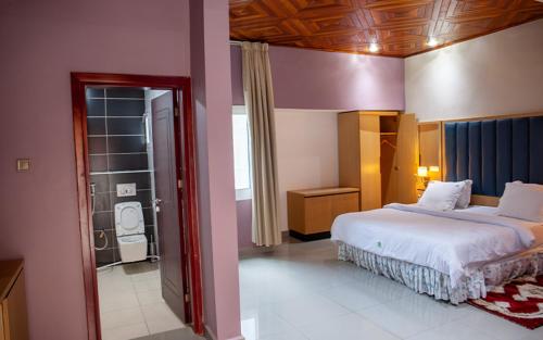 Imagen general del Hotel HOTEL MICKEL. Foto 14