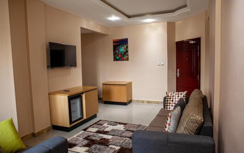 Imagen de la habitación del Hotel HOTEL MICKEL. Foto 20
