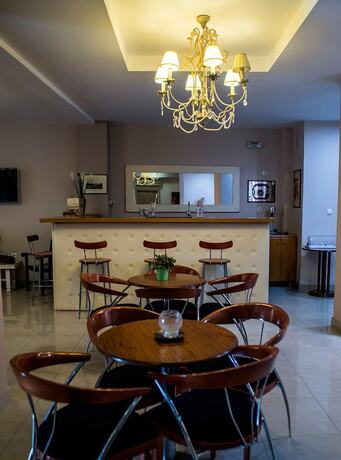 Imagen general del Hotel HOTEL MINOS. Foto 10