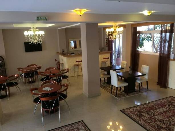 Imagen general del Hotel HOTEL MINOS. Foto 15