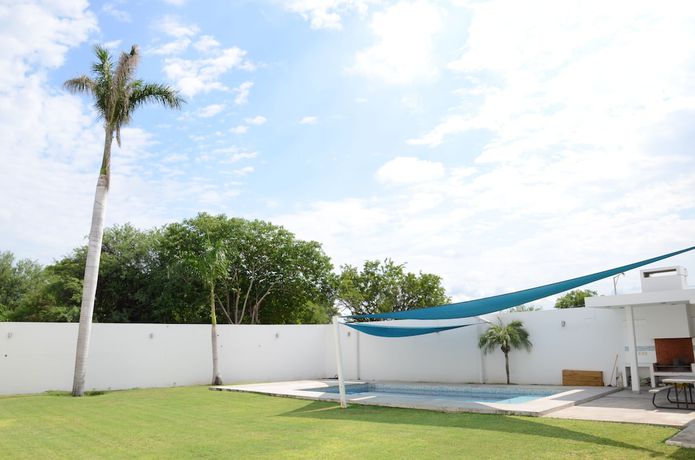 Imagen de la piscina del Hotel HOTEL MONARCA, Ciudad Victoria. Foto 11