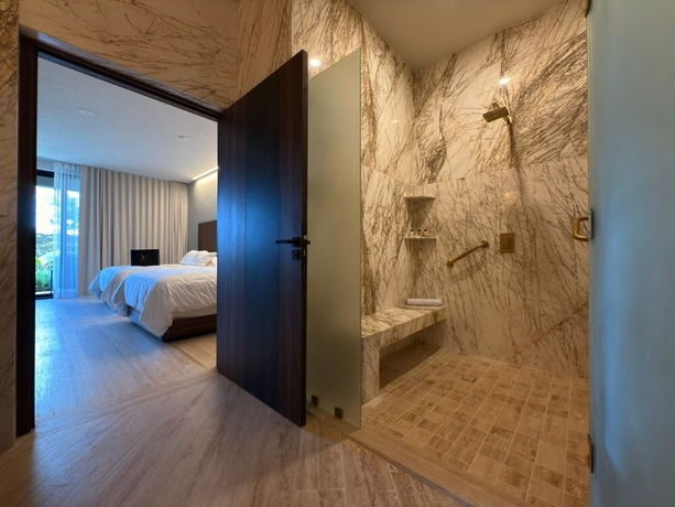 Imagen de la habitación del Hotel HOTEL MONTES SUITES. Foto 13