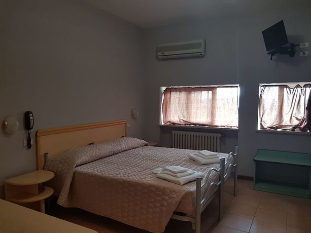 Imagen de la habitación del Hotel HOTEL MORELLI. Foto 11