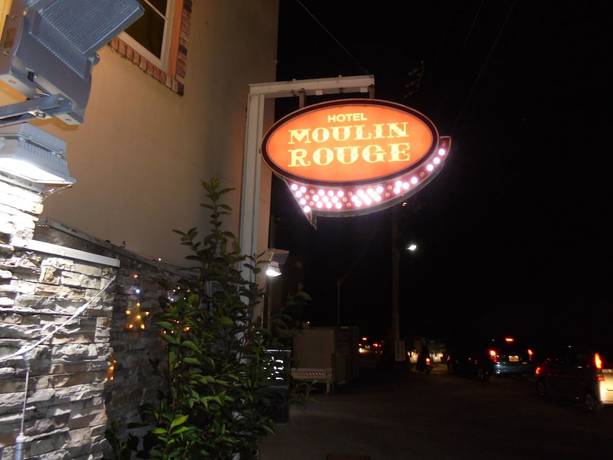 Imagen general del Hotel HOTEL MOULIN ROUGE - Adults Only. Foto 3