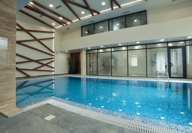 Imagen de la piscina del Hotel HOTEL NAIS. Foto 13