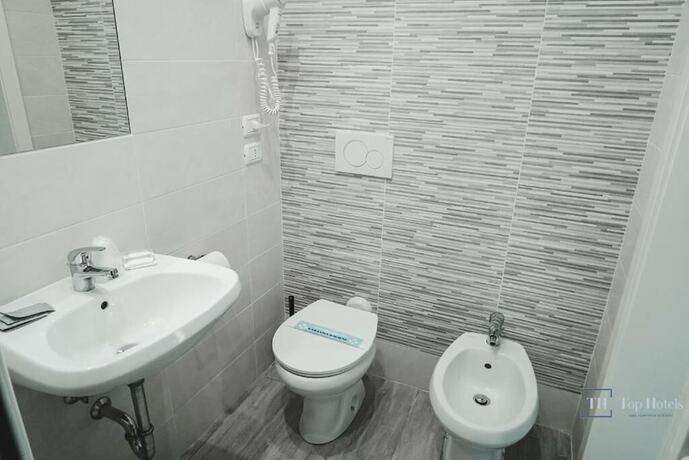 Imagen de la habitación del Hotel HOTEL NAUTIC. Foto 7