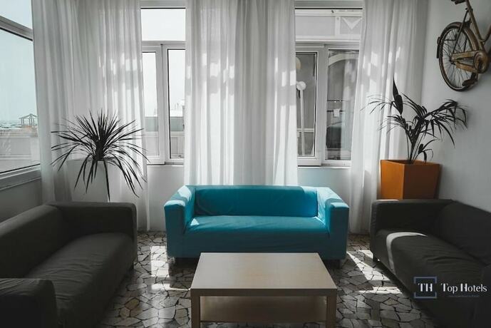 Imagen general del Hotel HOTEL NAUTIC. Foto 2