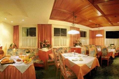 Imagen general del Hotel HOTEL NEDER. Foto 5