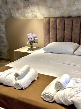 Imagen de la habitación del Hotel HOTEL NEON. Foto 6