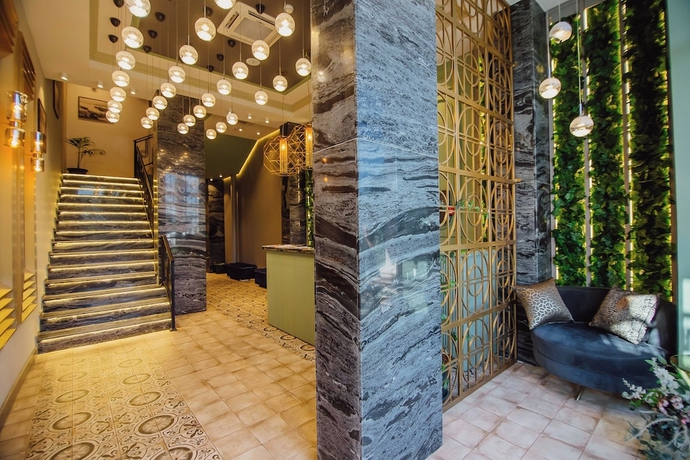 Imagen de los interiores del Hotel HOTEL NEON. Foto 13