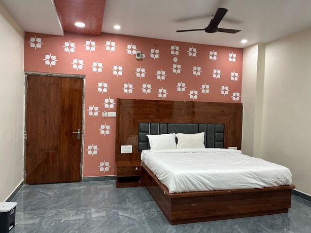 Imagen de la habitación del Hotel HOTEL NEW KASHI PALACE. Foto 2