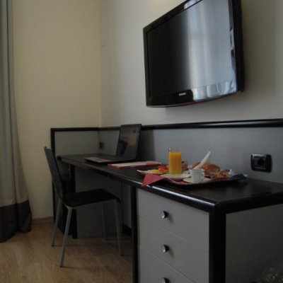 Imagen de la habitación del Hotel HOTEL NEW YORK, Mil&aacute;n. Foto 2