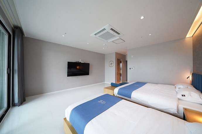 Imagen de la habitación del Hotel HOTEL OPUS. Foto 11