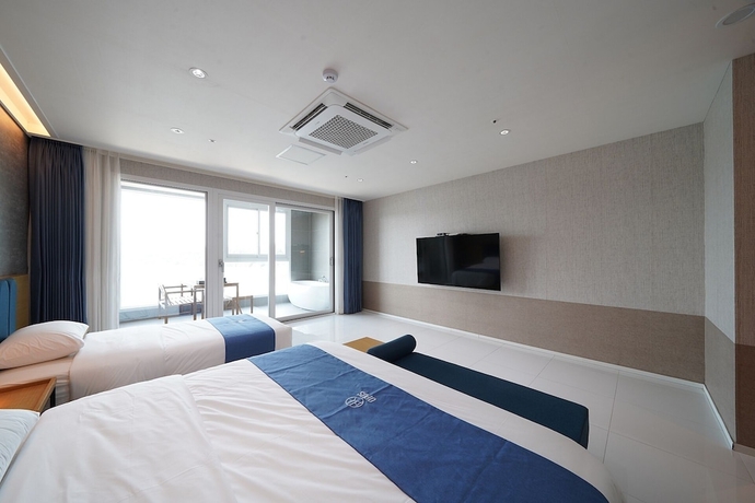 Imagen de la habitación del Hotel HOTEL OPUS. Foto 13