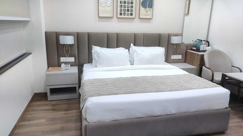 Imagen de la habitación del Hotel HOTEL PALLAVI GRAND. Foto 6