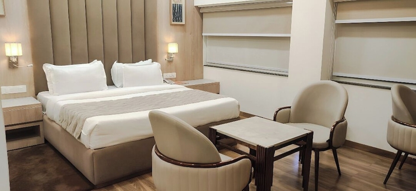 Imagen de la habitación del Hotel HOTEL PALLAVI GRAND. Foto 7