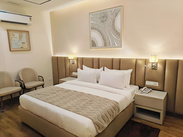 Imagen de la habitación del Hotel HOTEL PALLAVI GRAND. Foto 8