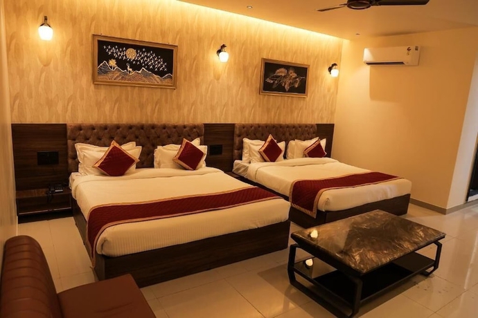 Imagen de la habitación del Hotel HOTEL PARAS CHITTORGARH. Foto 6