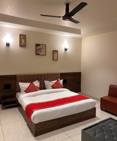 Imagen de la habitación del Hotel HOTEL PARAS CHITTORGARH. Foto 9