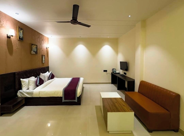 Imagen de la habitación del Hotel HOTEL PARAS CHITTORGARH. Foto 10