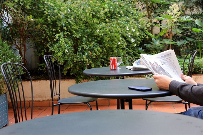 Imagen de los exteriores del Hotel HOTEL PARIS VILLETTE. Foto 10