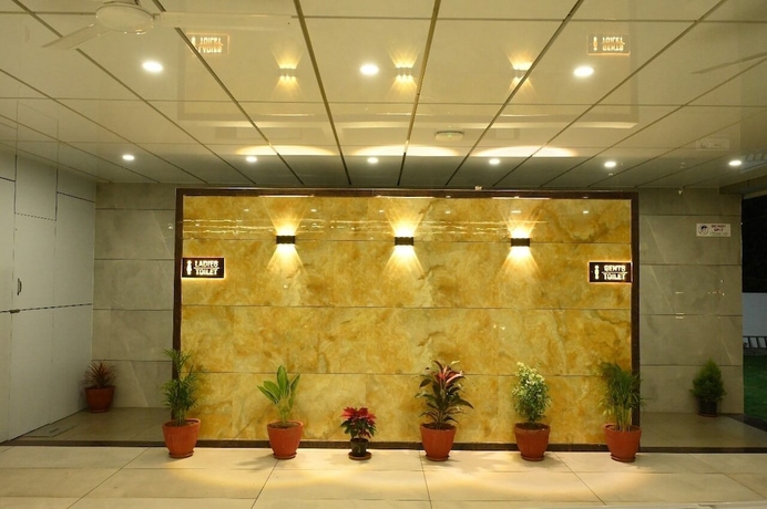 Imagen de los interiores del Hotel HOTEL PARQOTEL. Foto 12