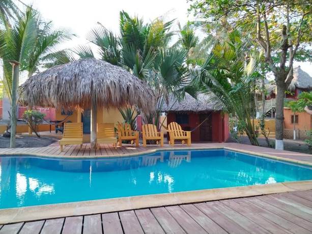 Imagen de la piscina del Hotel HOTEL PEZ DE ORO. Foto 20